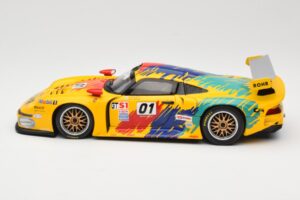 Porsche 911 GT1 #1 D. Rohr / R. Pilgrim / A. McNish 1997 UT Models 1:18 39724 Kov – obrázek 4 z 8