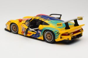 Porsche 911 GT1 #1 D. Rohr / R. Pilgrim / A. McNish 1997 UT Models 1:18 39724 Kov – obrázek 5 z 8
