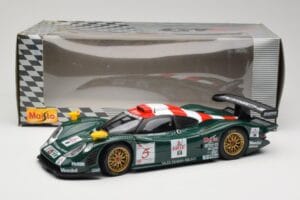 Porsche 911 GT1 #5 GT1 1997 Maisto 1:18 56055 Kov – obrázek 8 z 8