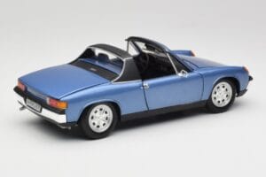 Porsche 914 Modrý Revell 1:18 08975 Kov – obrázek 3 z 8