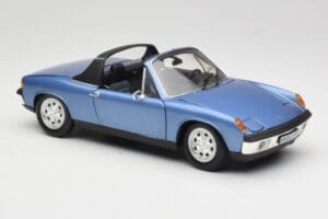 Porsche 914 Modrý Revell 1:18 08975 Kov – obrázek 6 z 8