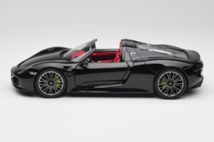 Porsche 918 Spyder Čedič Černá Metalíza Minichamps 1:18 110062431 Kov – obrázek 4 z 8