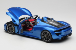 Porsche 918 Spyder Blue Metallic Minichamps 1:18 110062432 Kov – obrázek 5 z 8