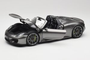 Porsche 918 Spyder Liquid Metal Stříbrný Minichamps 1:18 110062430 Kov – obrázek 2 z 8