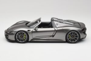 Porsche 918 Spyder Liquid Metal Stříbrný Minichamps 1:18 110062430 Kov – obrázek 4 z 8