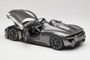 Porsche 918 Spyder Liquid Metal Stříbrný Minichamps 1:18 110062430 Kov – obrázek 5 z 8