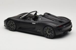 Porsche 918 Spyder Matte Black Minichamps 1:18 110060031 Kov – obrázek 7 z 8