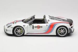 Porsche 918 Spyder Weissach Package Martini Minichamps 1:18 110062440 Kov – obrázek 4 z 8