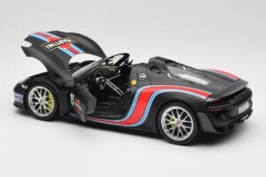 Porsche 918 Spyder Weissach Package Matt Black With Martini Stripes Minichamps 1:18 110062445 Kov – obrázek 5 z 8
