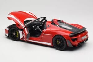 Porsche 918 Spyder Weissach Package Červený & Bílé Pruhy Minichamps 1:18 110062442 Kov – obrázek 6 z 9