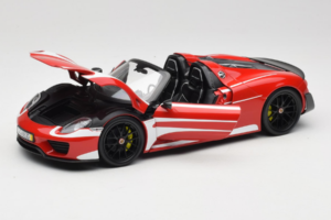 Porsche 918 Spyder Weissach Package Červeno-Bílé Pruhy Minichamps 1:18 110062442-O1 Kov – obrázek 2 z 8