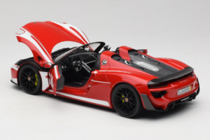 Porsche 918 Spyder Weissach Package Červeno-Bílé Pruhy Minichamps 1:18 110062442-O1 Kov – obrázek 5 z 8