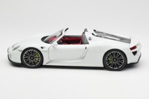Porsche 918 Spyder Bílý Minichamps 1:18 110062436 Kov – obrázek 4 z 8