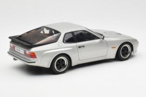 Porsche 924 Carrera GT Diamond Stříbrný AUTOart 1:18 78002 Kov – obrázek 3 z 8