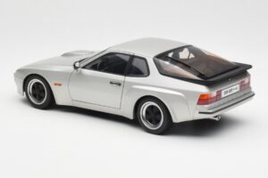 Porsche 924 Carrera GT Diamond Stříbrný AUTOart 1:18 78002 Kov – obrázek 7 z 8