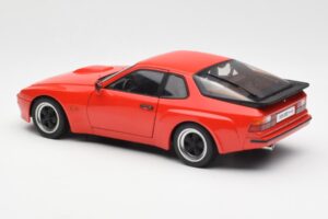 Porsche 924 Carrera GT Guards Červený AUTOart 1:18 78003 Kov – obrázek 7 z 8