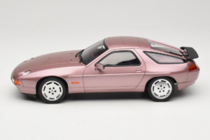 Porsche 928 S Cassis Red Metallic GT Spirit 1:18 GT524 Pryskyřice – obrázek 3 z 6