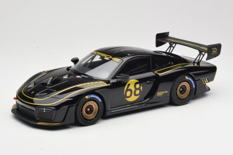 Porsche 935/19 Černý se Zlatými Pruhy Minichamps 1:18 155067568 Kov