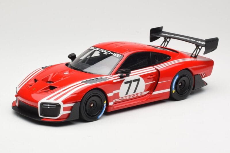 Porsche 935/19 Červený s Bílými Pruhy Minichamps 1:18 155067577 Kov