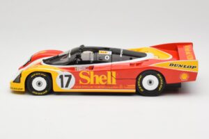 Porsche 962C Group C #17 D. Bell / H-J. Stuck / K. Ludwig 24 Hours of Le Mans 1988 Universal Hobbies 1:18 4704 Kov – obrázek 4 z 8