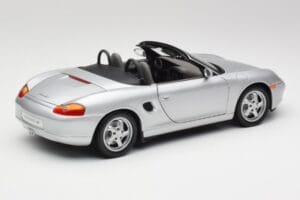 Porsche Boxster 986 Kabriolet Arctic Stříbrný Metalíza UT Models 1:18 27852 Kov – obrázek 3 z 8