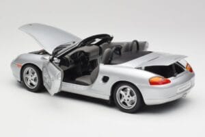 Porsche Boxster 986 Kabriolet Arctic Stříbrný Metalíza UT Models 1:18 27852 Kov – obrázek 5 z 8