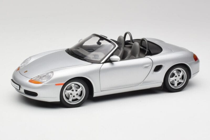 Porsche Boxster 986 Kabriolet Arctic Stříbrný Metalíza UT Models 1:18 27852 Kov