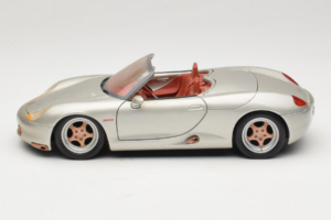 Porsche Boxster 986 Concept Stříbrný Maisto 1:18 50231 Kov – obrázek 4 z 8