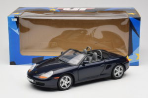 Porsche Boxster 986 S Night Blue UT Models 1:18 WAP021006-R1 Kov – obrázek 8 z 8