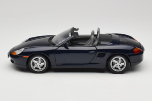 Porsche Boxster S 986 Night Blue UT Models 1:18 WAP021006 Kov – obrázek 3 z 7