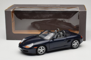 Porsche Boxster S 986 Night Blue UT Models 1:18 WAP021006 Kov – obrázek 7 z 7