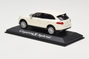Porsche Cayenne 958 S Hybrid Bílý Minichamps 1:43 WAP0200040B Kov – obrázek 3 z 4