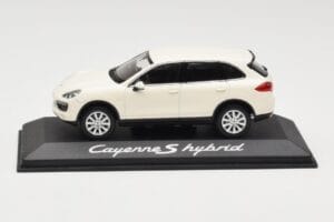 Porsche Cayenne 958 S Hybrid Bílý Minichamps 1:43 WAP0200040B Kov