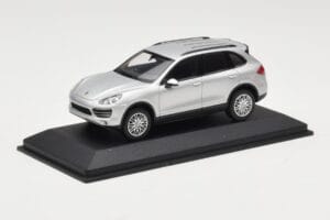 Porsche Cayenne 958 Stříbrný Minichamps 1:43 WAP0200020B Kov – obrázek 2 z 4