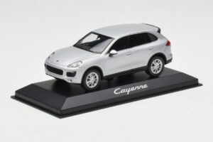 Porsche Cayenne 958 Stříbrný Minichamps 1:43 WAP0200020E Kov – obrázek 2 z 4