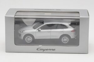 Porsche Cayenne 958 Stříbrný Minichamps 1:43 WAP0200020E Kov – obrázek 4 z 4