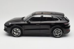Porsche Cayenne 958 Turbo S Černý Minichamps 1:18 155066070 Kov – obrázek 3 z 6