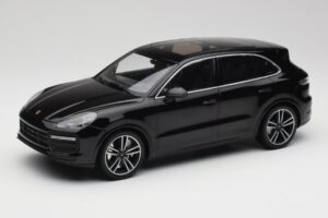 Porsche Cayenne 958 Turbo S Černý Minichamps 1:18 155066070 Kov