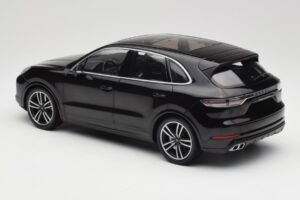 Porsche Cayenne 958 Turbo S Černý Minichamps 1:18 155066070 Kov – obrázek 5 z 6