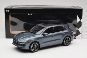 Porsche Cayenne 958 Turbo S Blue Metallic Minichamps 1:18 155066071 Kov – obrázek 6 z 6