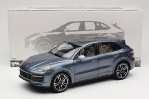 Porsche Cayenne 958 Turbo S Blue Metallic Minichamps 1:18 110066070 Kov – obrázek 8 z 8