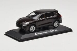 Porsche Cayenne 958 Diesel Acajou Brown Minichamps 1:43 WAP0200030E Kov – obrázek 2 z 4