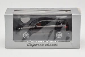 Porsche Cayenne 958 Diesel Acajou Brown Minichamps 1:43 WAP0200030E Kov – obrázek 4 z 4