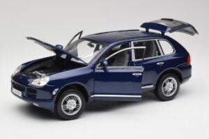 Porsche Cayenne S 9PA Dark Sea Modrý Metalíza Maisto 1:18 31635 Kov – obrázek 2 z 8