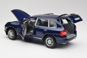Porsche Cayenne S 9PA Dark Sea Modrý Metalíza Maisto 1:18 31635 Kov – obrázek 5 z 8