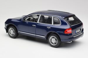 Porsche Cayenne S 9PA Dark Sea Modrý Metalíza Maisto 1:18 31635 Kov – obrázek 7 z 8