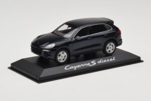 Porsche Cayenne 958 S Diesel Blue Metallic Minichamps 1:43 WAP0200080E Kov – obrázek 2 z 4