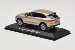 Porsche Cayenne 958 Turbo Zlatý Minichamps 1:43 WAP0200050E Kov – obrázek 3 z 4