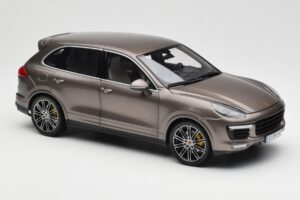 Porsche Cayenne E2 Turbo S Umbra Metalíza Minichamps 1:18 WAP0213020F Kov – obrázek 6 z 8