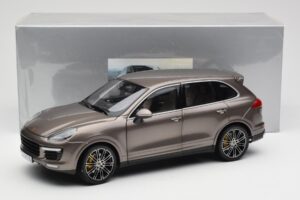 Porsche Cayenne E2 Turbo S Umbra Metalíza Minichamps 1:18 WAP0213020F Kov – obrázek 8 z 8